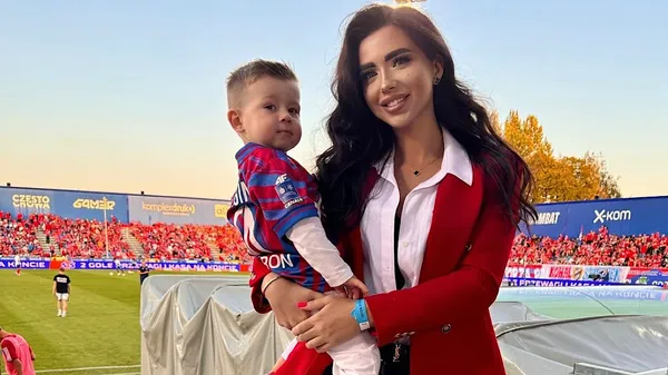 "Я всю жизнь о тебе мечтала": сын Кочергина развлекается среди десятка арбузов – радостная мама