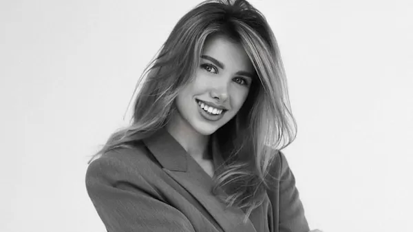 "Дуже гучно, зв'язок поганий": дружина Кожушка розповіла про ситуацію в Кривому Розі – обстріли