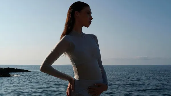 "Благословенна, вдячна": вражаюча зйомка в бікіні дочки Суркіса і любки Біловара – вона при надії