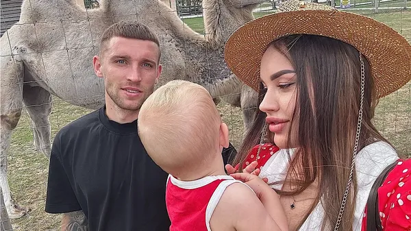 Кирюханцев с семьей посетил страусиную ферму – вот так кадры сделали