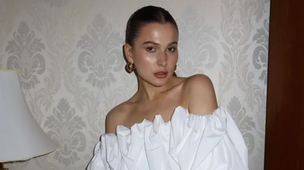 Фантастична обранця Дубінчака в екстра міні посвітила довжелезними ногами – пішла підкорювати світ