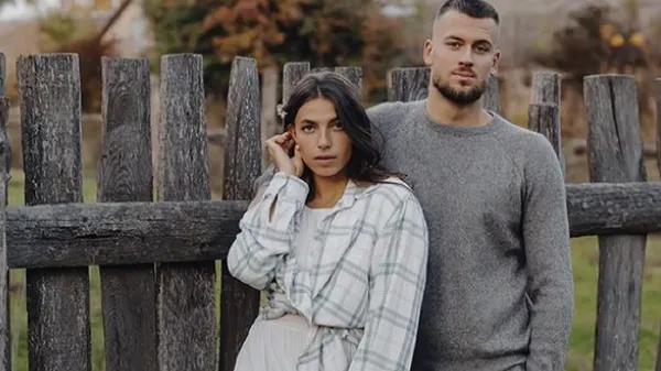 Бех-Романчук з чоловіком підкорила найвищу гору України і приголомшила неймовірними кадрами