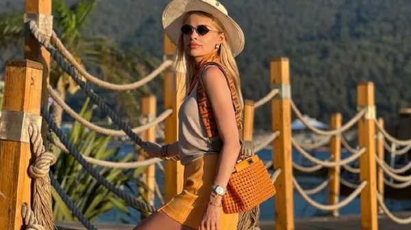 Соблазнительная возлюбленная Зинченко ошеломила фигурой в пикантном бикини – украинка совершает поджог