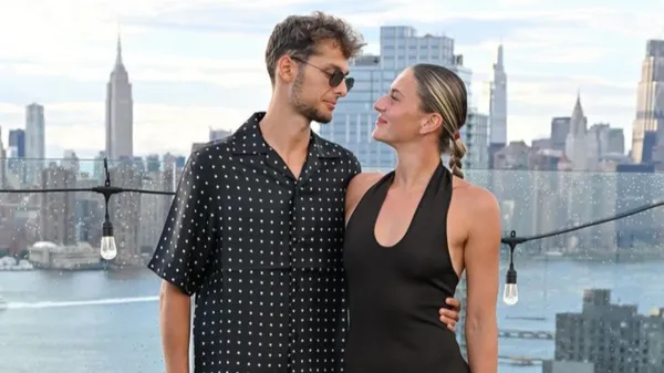 Перша річниця: Костюк у звабливій сукні – незабутні моменти з весілля