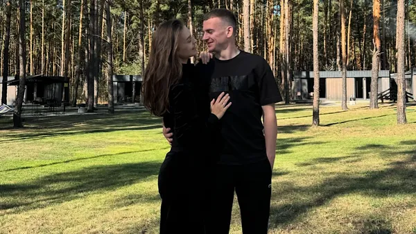 "А стопу натянуть?": Брагару выхватил от своей второй половинки – она разобрала его тренировку