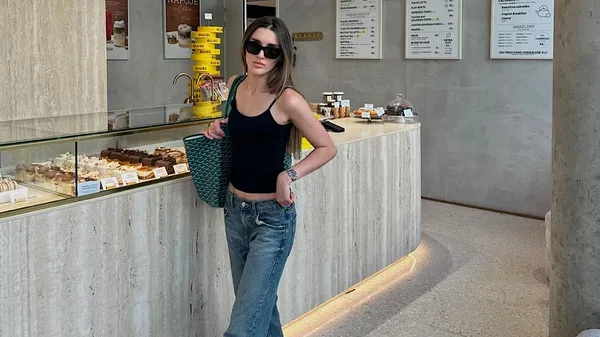 "Ліза, 26 років, розпуста": Таловєров дав характеристику своїй дівчині – вона позує в ліжку...