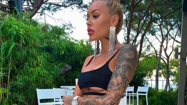 Гаряча Морозюк демонструє апетитні принади в небезпечному вбранні – зробила несподівану заяву