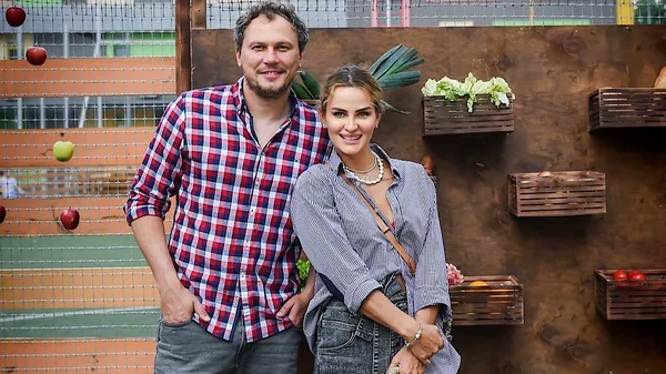 "Немножко времени вдвоем": очаровательные Пятовы наслаждаются друг другом – идеальное селфи влюбленной пары