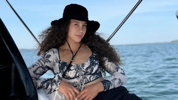 В обтислому корсеті з сексуальним декольте: ефектний образ веслувальниці Лузан в мережі – спекотно