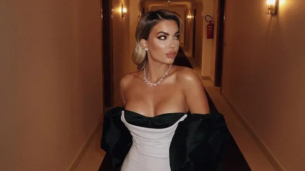 Тайная возлюбленная партнера Довбика любит делать горячие фото – пикантная деталь будоражит миллионы фанов