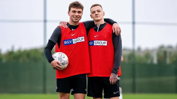 Назаренко креативно поздравил своего коллегу: Мустафаев со щукой встретил свои 23 года