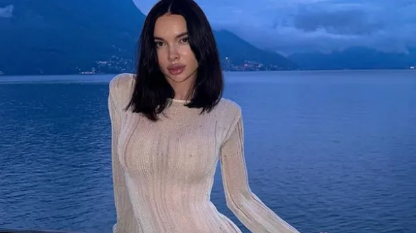 Гаряча колишня Кравця запалила мережу накачаними сідницями у хвилюючому вбранні – пікантні кадри