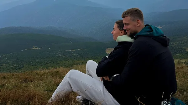 "Терпить всі мої ідеї": затишна зйомка Бех-Романчук з коханим – у неї "золотий" чоловік