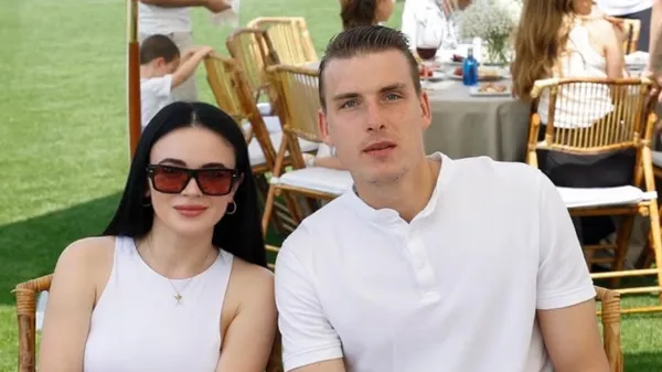 Зірковий воротар Лунін з дружиною підкорюють світ моди – вони представили світовий бренд