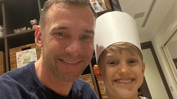 Сын Шевченко отпраздновал 12-летие: джентльмен в костюме и с бокалом – атмосферные фото