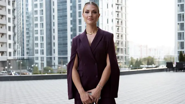 "И так уже 30 минут": Харлан воет вместе с домашним любимцем – веселые игры дома