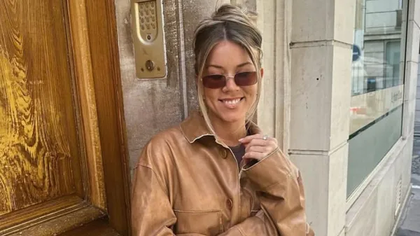 Розкішна донька Ширера одягнула сміливий образ, що підкорює серця – чоловік не може налюбуватися