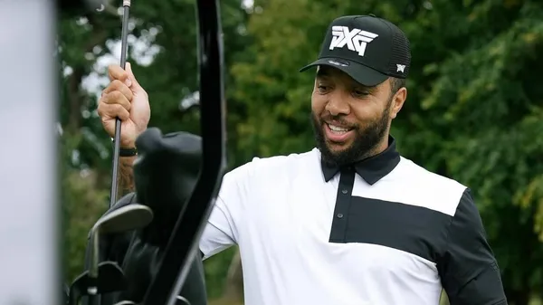 Известный бомбардир провел ночь с 15 моделями: "Меня просто пьяным посадили в такси"