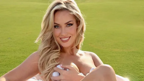 Самая сексуальная гольфистка мира показала горячее тело – эротический перформанс на тренировке