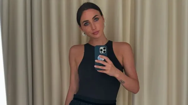 Гірська терапія: Різатдінова відвідала українські гори та оселилася в розкішному будиночку – кайфує