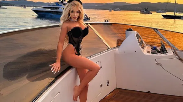 Нереальна колишня екс-зірки Динамо показала себе з найкращого ракурсу в мереживній білизні – спека