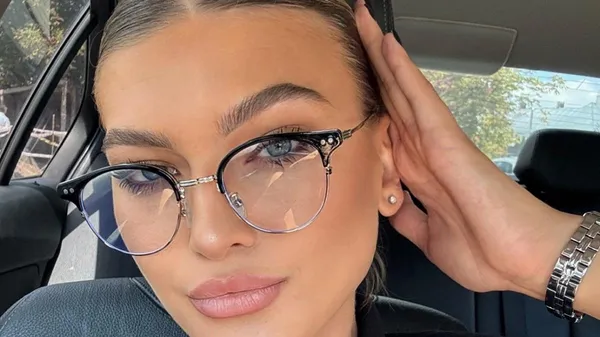 Пассия хавбека Руха променяла возлюбленного на симпатичного компаньона – невероятно красивая парочка