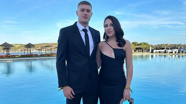 "Завершувати з роботою...": любка Довбика втратила відчуття часу через працю – натяки від дитини