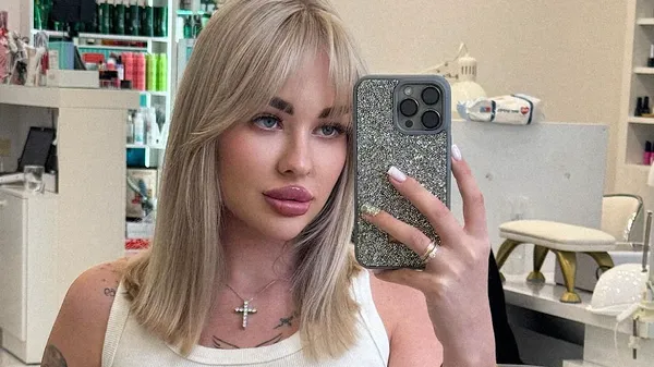 Осенняя магия: любимая хавбека ЮКСА покорила новыми фото и теплыми словами о красоте сезона