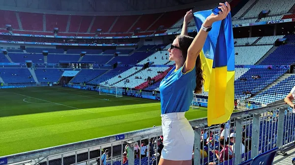 Михайленко знає, що таке справжнє щастя: сонце і басейн в головних ролях