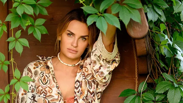 "Ты – не ты, когда голоден": Пятова щеголяет огромным чебуреком – вот так перекус