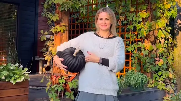 Смелый ход: экс-супруга Пятова показала грудь после развода