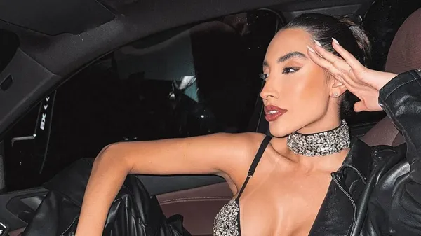 Сексапільна краля знімалася у відео про Україну й застрягла в готелі – вона покинула зірку Шахтаря