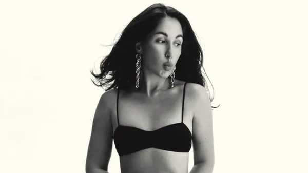 Улюблениця Довбика підкорює Лондон – усмішка, яка не залишає байдужим жодного туриста