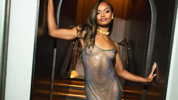 Неймовірна призерка Олімпіади-2024 приголомшила фанів у гламурній сукні – грація вражає