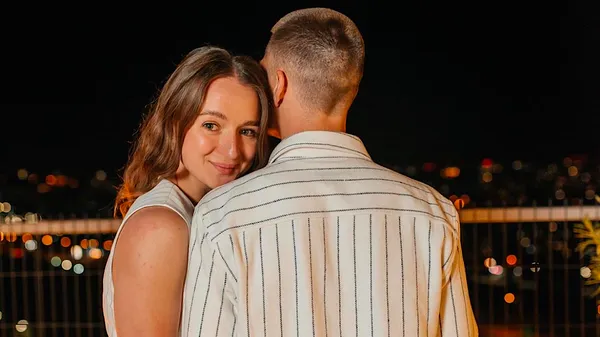 Игривое настроение и море эмоций: Михайленко с беременной второй половинкой развлекаются