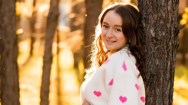 Красавица в положении не останавливается: любка Михайленко тренируется с пушистым помощником