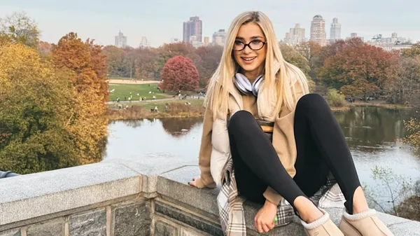 Екс-любка Костишина у весільному образі: фана гадають – натяк чи випадковість