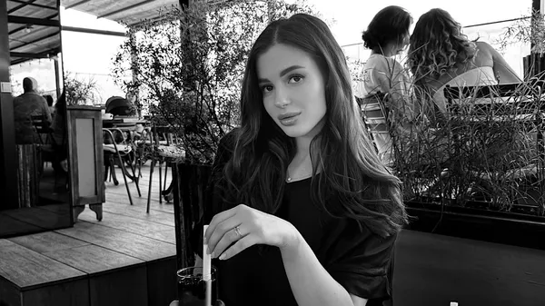 "Стало легше": дружина Данченка кардинально скоротила довжину волосся – їй личить