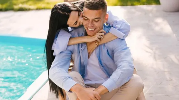 Неймовірна партнерка гравця Полісся манить ефектним виглядом – фото після побачення з коханим