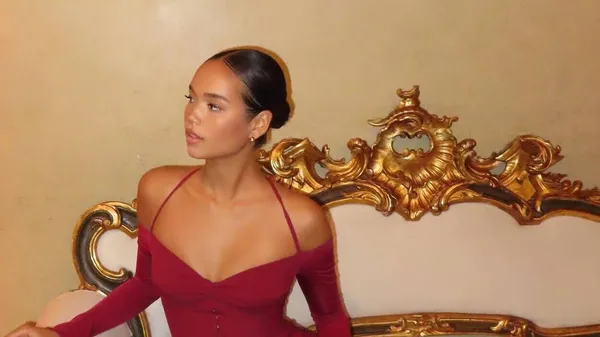 Найвідоміша фанатка Ювентуса має тибетське коріння – акторка розриває модельний бізнес в Італії