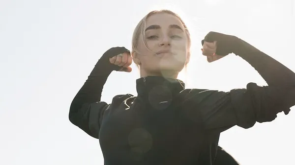 Українська каратистка перевтілилася у героїню кіно: екс-пасія Костишина мала вуличну зйомку