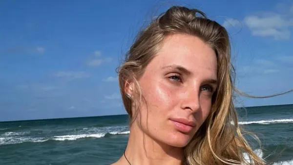 Українка Ястремська захопила шанувальників загадковим фото – втрачена в моменті