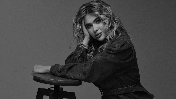 Снежная королева: жена Корниенко покорила сеть откровенным образом