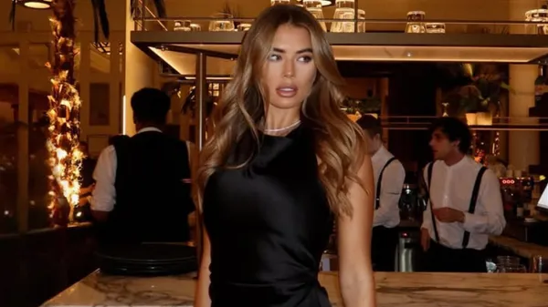 Роскошная бывшая девушка звезды Ман Сити порадовала фото с новым избранником – от них сияет любовью