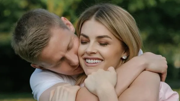 Фаворитка Зінченка відпочиває в Італії: коктейлі та море задоволення – а він тим часом із дітьми