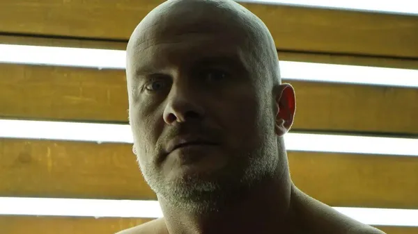 "Узелков умер – какие бы у нас ни были отношения, все равно больно": сын и бывшая о смерти боксера