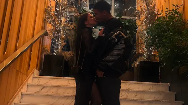 Провокативний стиль: дівчина Герреро у шкірі, латексі та з оголеним бюстом