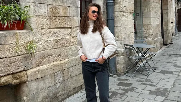 Секси-гибкость: шпагат второй половинки Брагару вызывает восхищение и комплименты