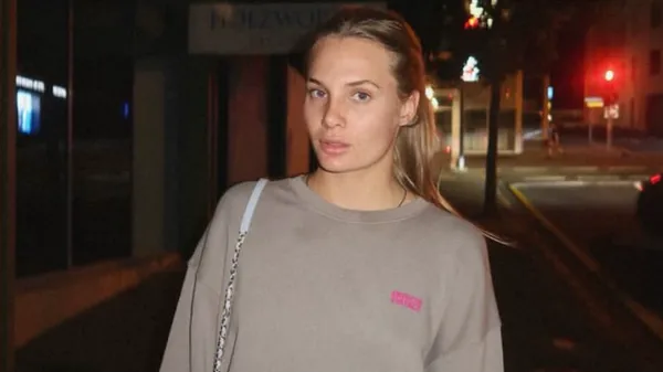 Українка Ястремська поділилася спокусливим образом – вдячна за минулий рік