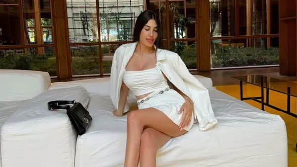 Любка Азарова вразила шанувальників вагітною фотосесією – чарівність і ніжність в кожному кадрі